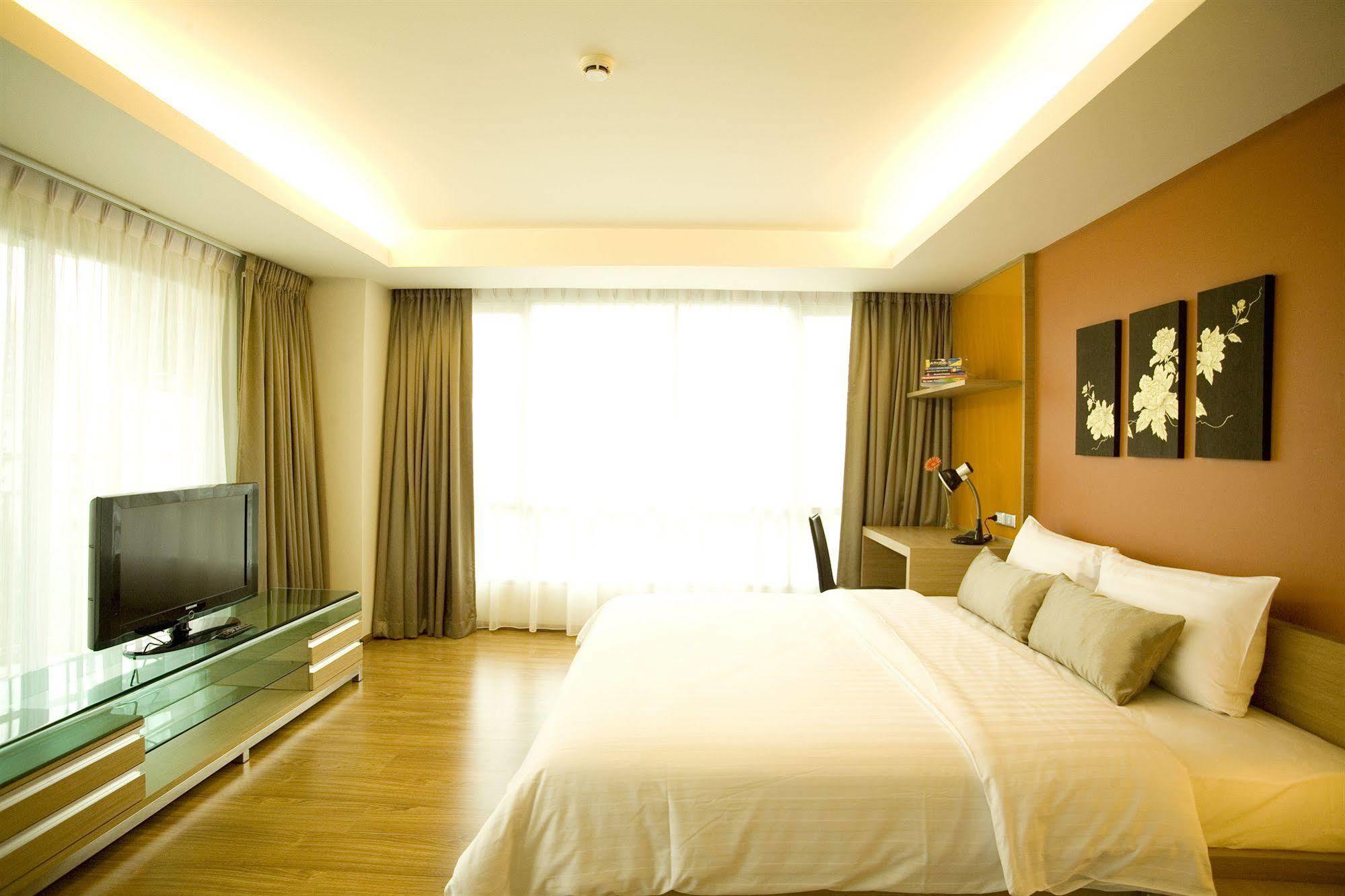Olive Hotel & Residence Bangkok Sukhumvit 101 Exterior photo